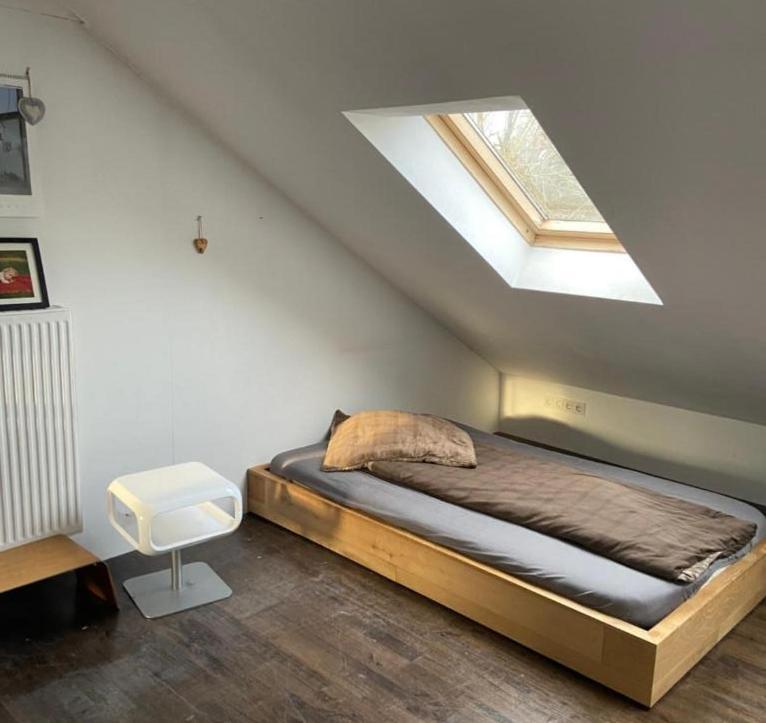 Nuernberg Erlenstegen - Zimmer Mit Bad 35 Qm Mit Parkplatz Exterior photo