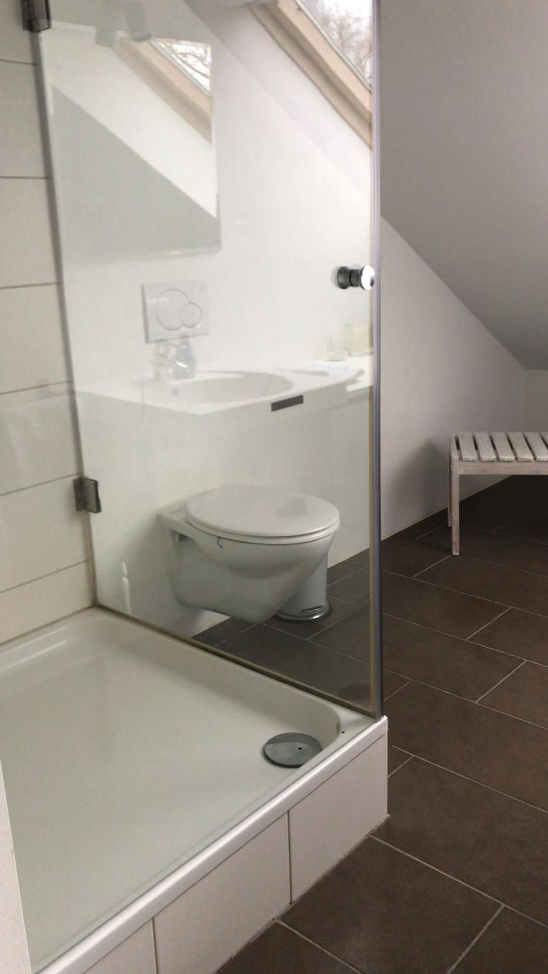 Nuernberg Erlenstegen - Zimmer Mit Bad 35 Qm Mit Parkplatz Exterior photo